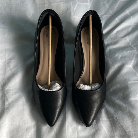 Clarks Black Women's Heels - Picture 1 of 4